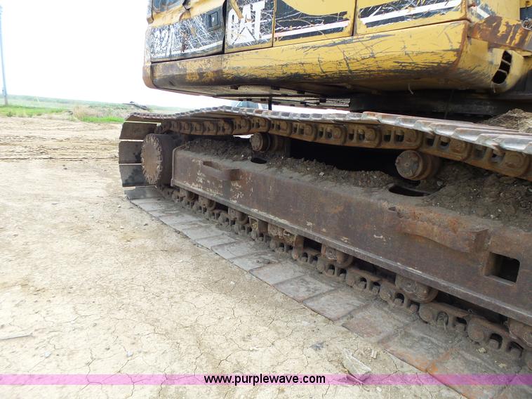 image for item L6228 1994 Caterpillar 320L excavator