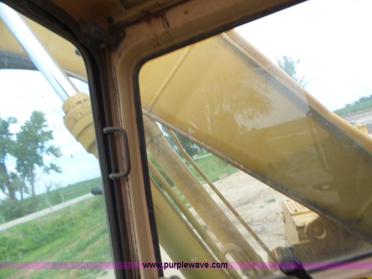 image for item L6228 1994 Caterpillar 320L excavator