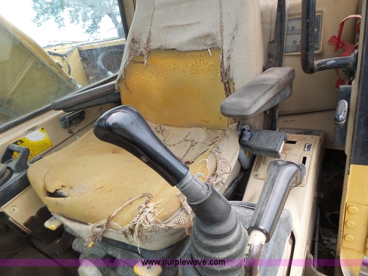 image for item L6228 1994 Caterpillar 320L excavator