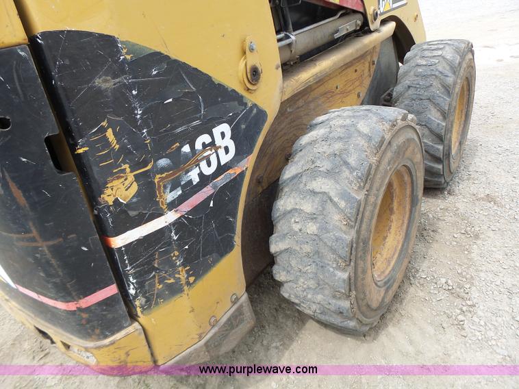 image for item L6229 2005 Caterpillar 246B skid steer