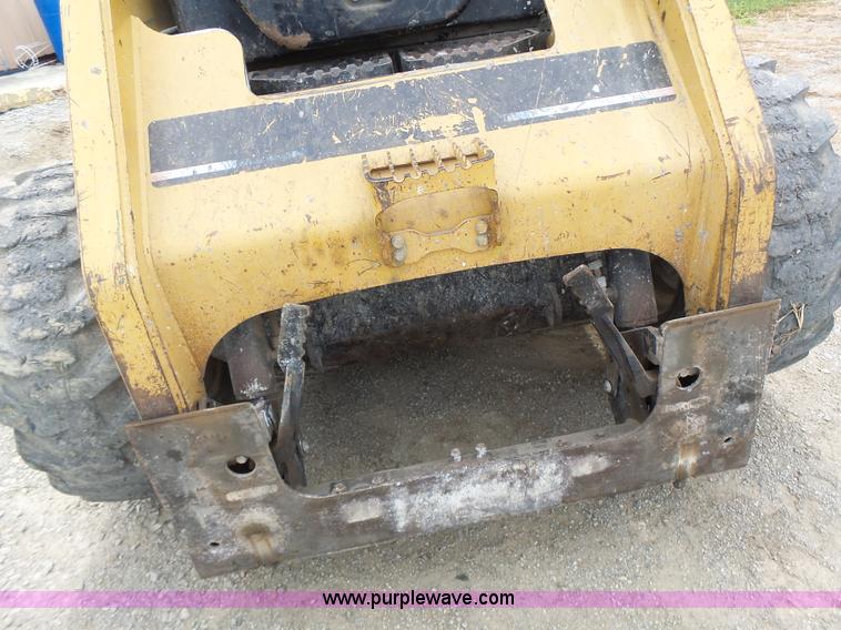 image for item L6229 2005 Caterpillar 246B skid steer