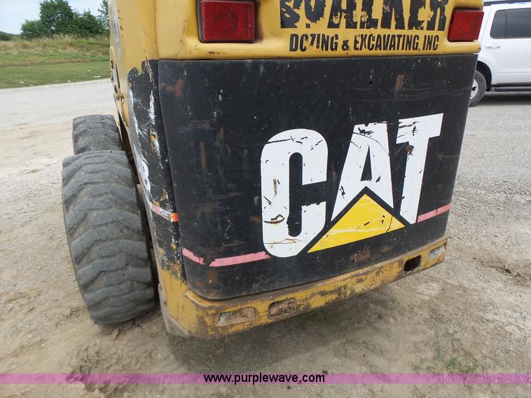 image for item L6229 2005 Caterpillar 246B skid steer
