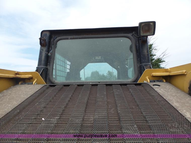 image for item L6229 2005 Caterpillar 246B skid steer