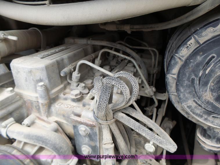 image for item L6229 2005 Caterpillar 246B skid steer