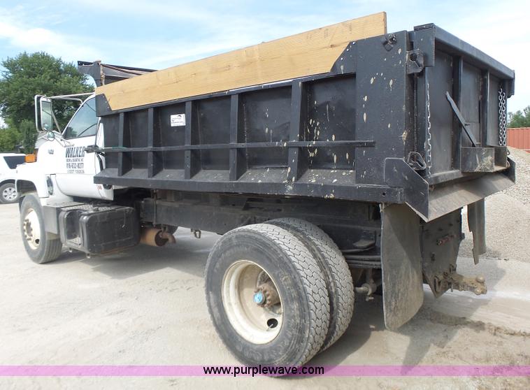 image for item L6236 1994 GMC TopKick dump truck