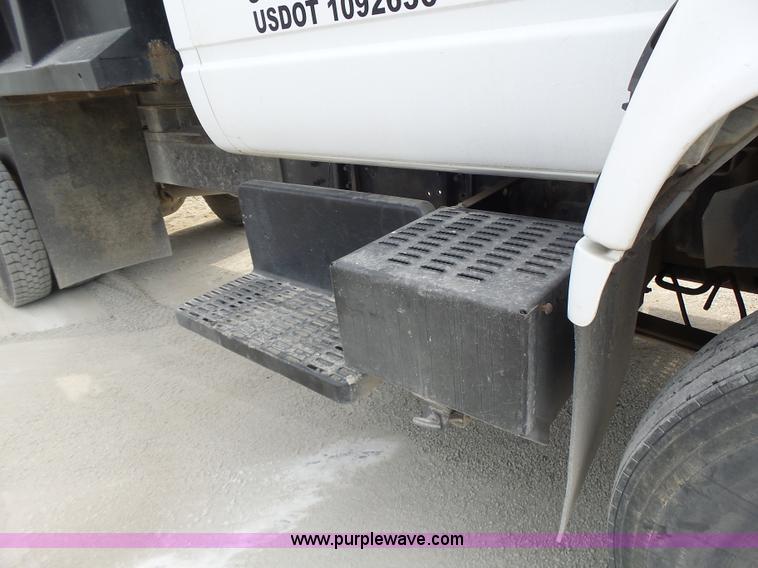 image for item L6236 1994 GMC TopKick dump truck