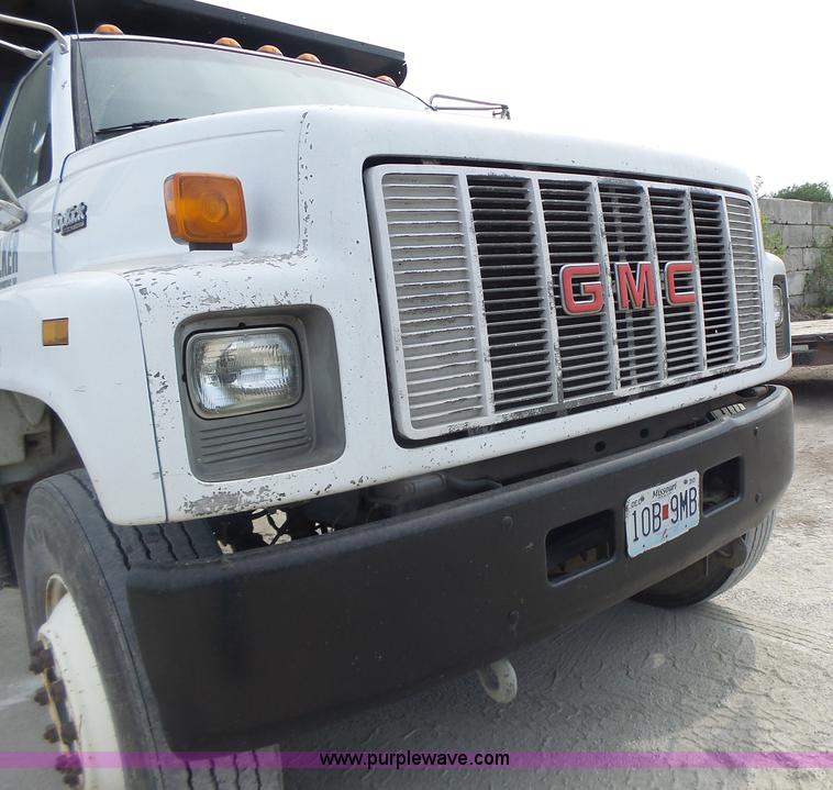 image for item L6236 1994 GMC TopKick dump truck