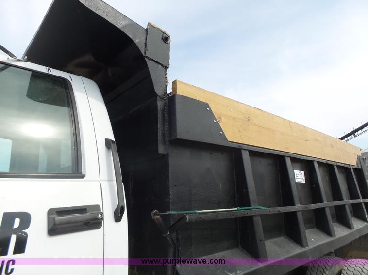 image for item L6236 1994 GMC TopKick dump truck