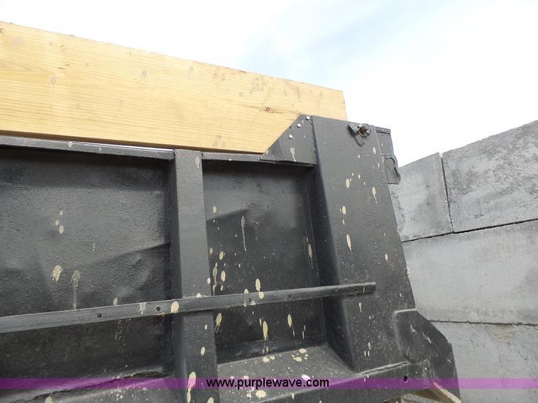 image for item L6236 1994 GMC TopKick dump truck