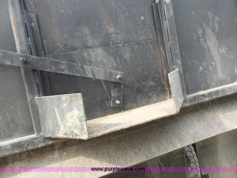 image for item L6236 1994 GMC TopKick dump truck