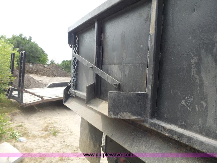 image for item L6236 1994 GMC TopKick dump truck