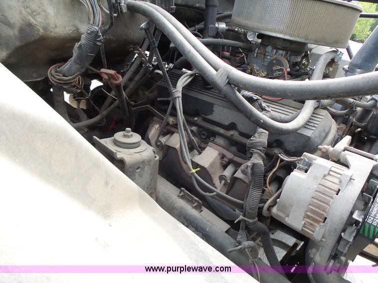 image for item L6236 1994 GMC TopKick dump truck