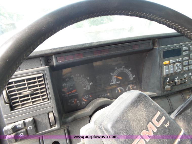 image for item L6236 1994 GMC TopKick dump truck