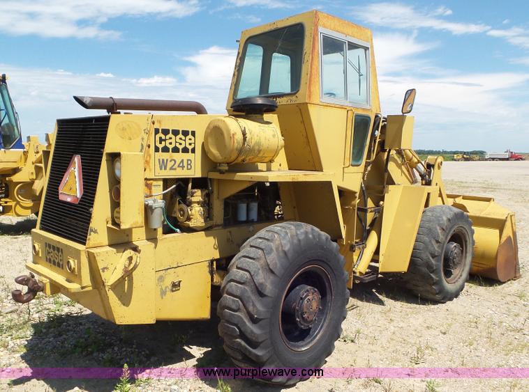 image for item L6833 1974 Case W24B wheel loader