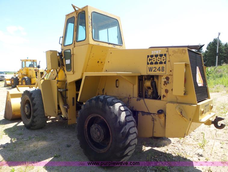 image for item L6833 1974 Case W24B wheel loader