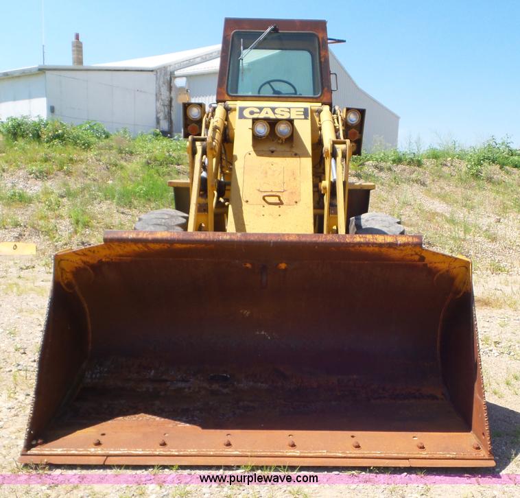 image for item L6833 1974 Case W24B wheel loader