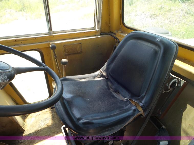 image for item L6833 1974 Case W24B wheel loader