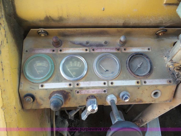 image for item L6833 1974 Case W24B wheel loader