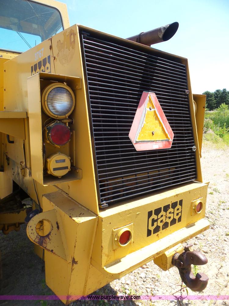 image for item L6833 1974 Case W24B wheel loader