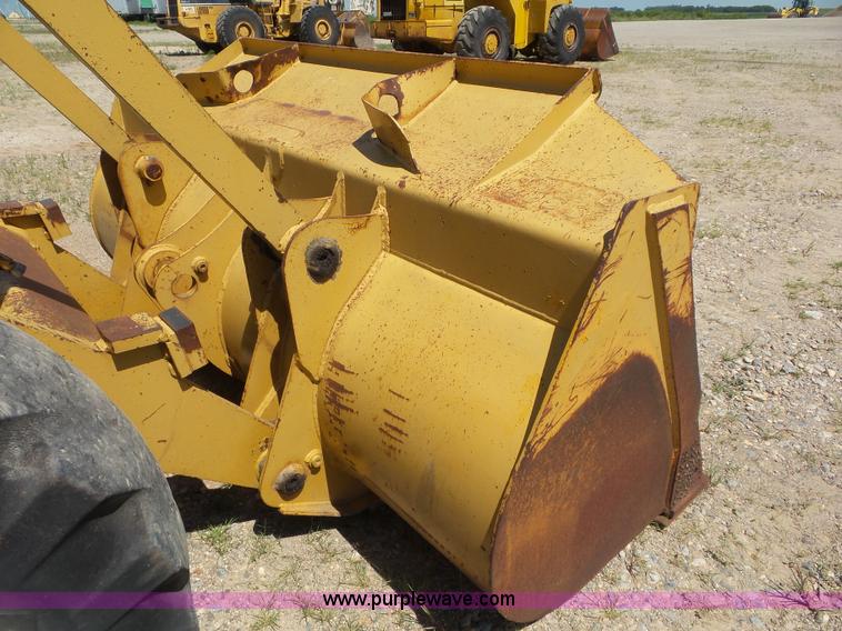 image for item L6833 1974 Case W24B wheel loader