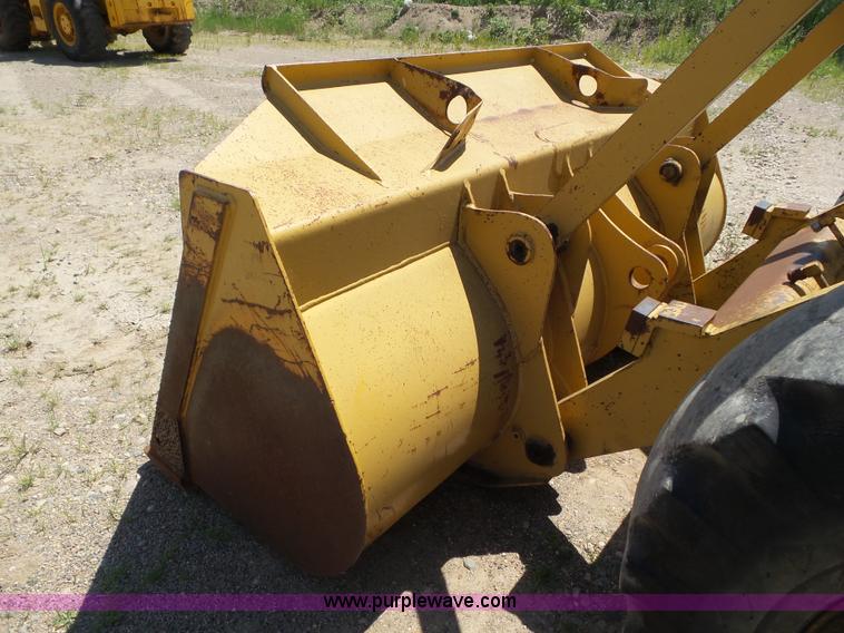 image for item L6833 1974 Case W24B wheel loader