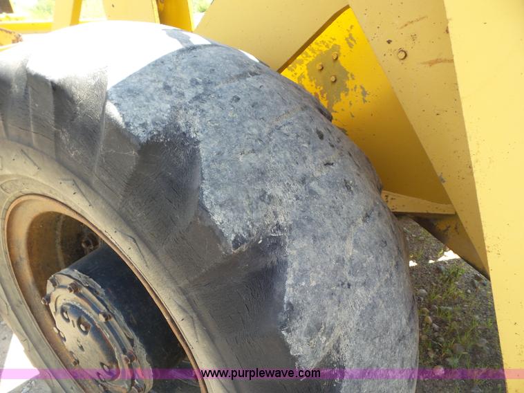 image for item L6833 1974 Case W24B wheel loader