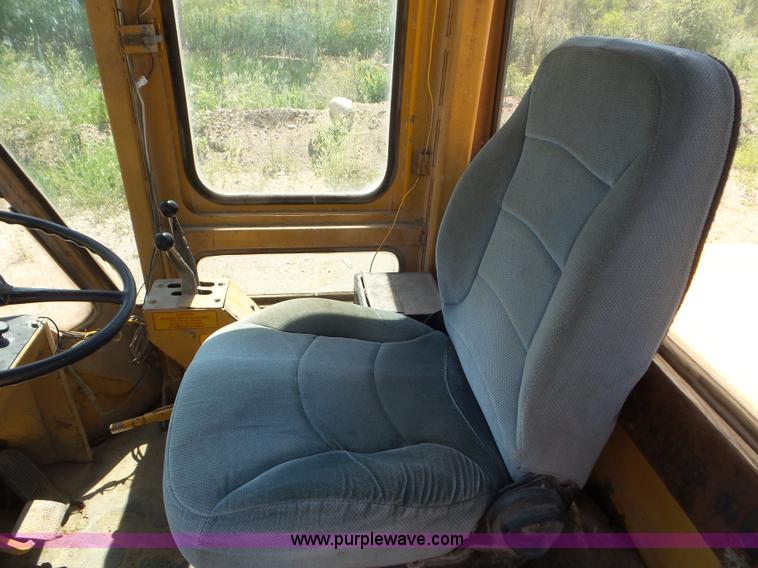 image for item L6834 1981 Clark 55C CU wheel loader