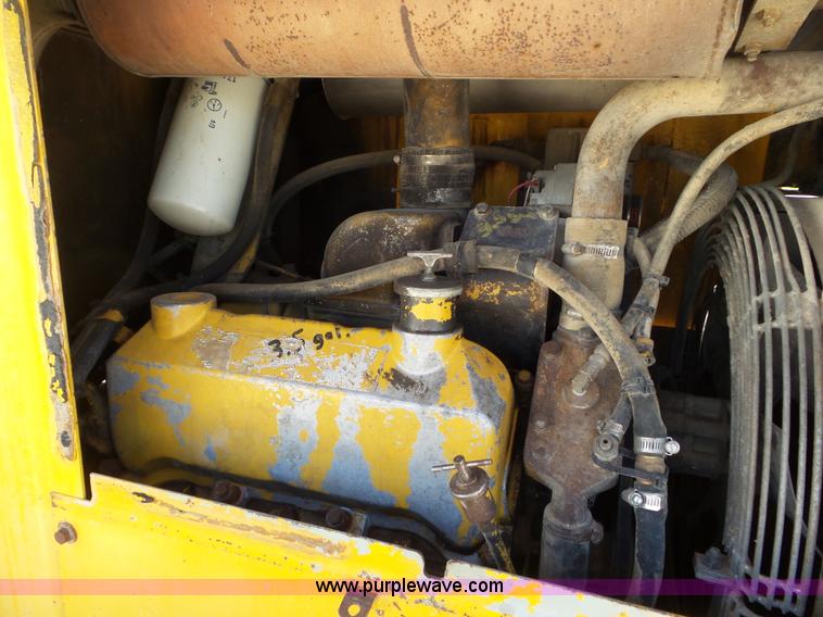 image for item L6834 1981 Clark 55C CU wheel loader