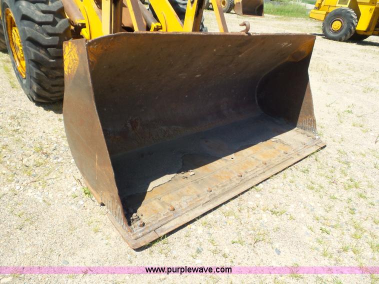 image for item L6834 1981 Clark 55C CU wheel loader