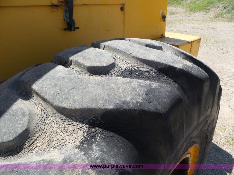 image for item L6834 1981 Clark 55C CU wheel loader