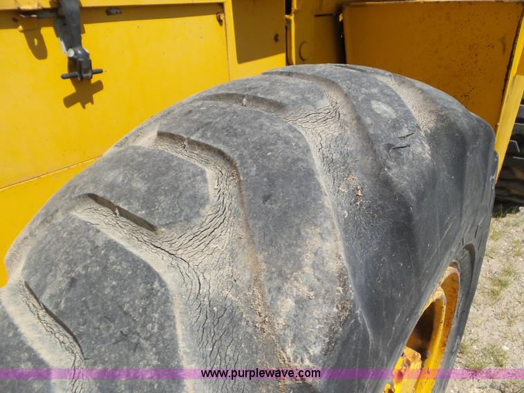 image for item L6834 1981 Clark 55C CU wheel loader