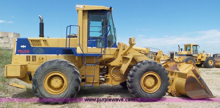 image for item L6835 1986 Komatsu WA350-1 wheel loader