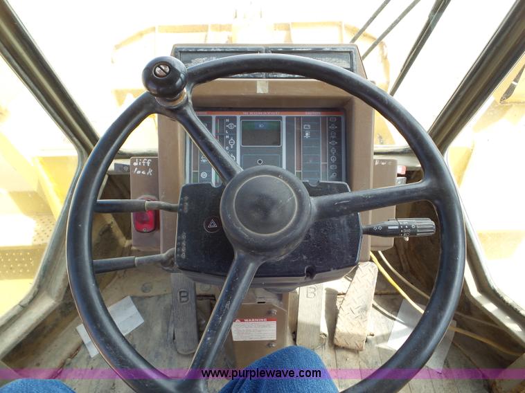 image for item L6835 1986 Komatsu WA350-1 wheel loader