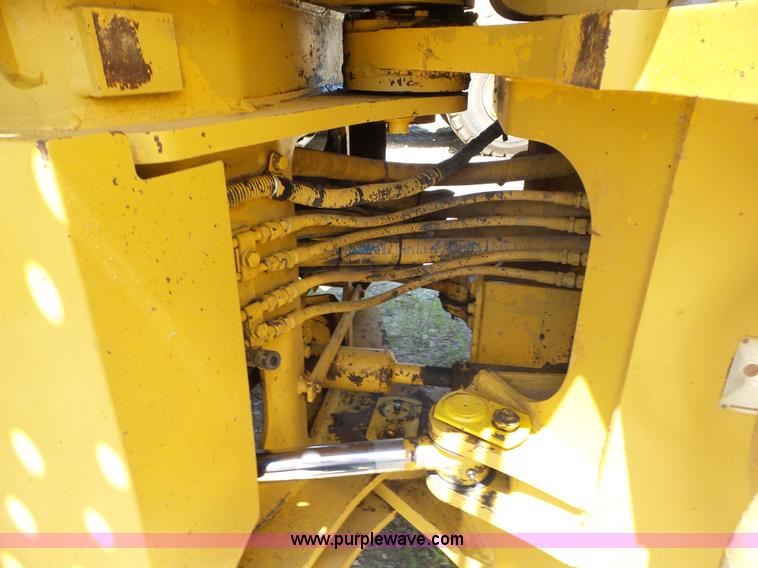 image for item L6835 1986 Komatsu WA350-1 wheel loader