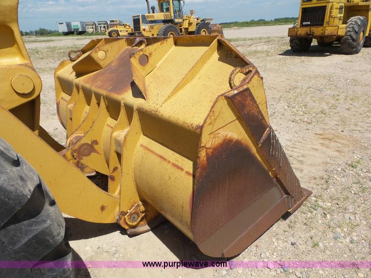 image for item L6835 1986 Komatsu WA350-1 wheel loader