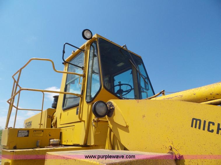 image for item L6836 Clark 125C wheel loader