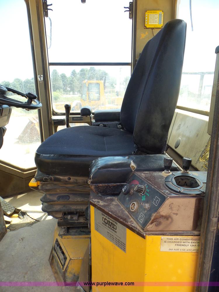 image for item L6838 1995 Komatsu WA450-2 wheel loader