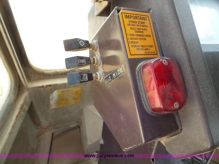 image for item L6838 1995 Komatsu WA450-2 wheel loader