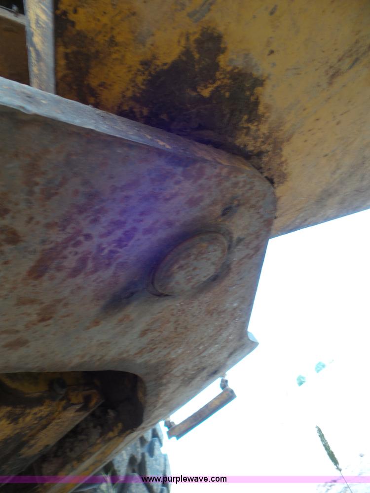 image for item L6838 1995 Komatsu WA450-2 wheel loader