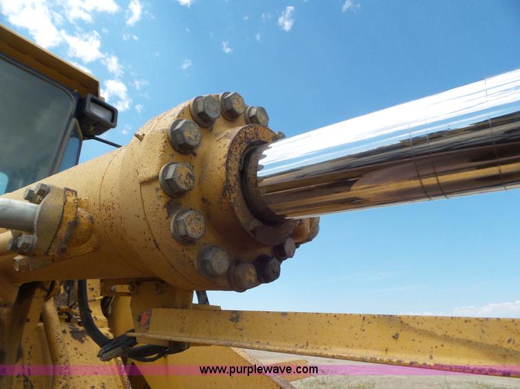 image for item L6838 1995 Komatsu WA450-2 wheel loader