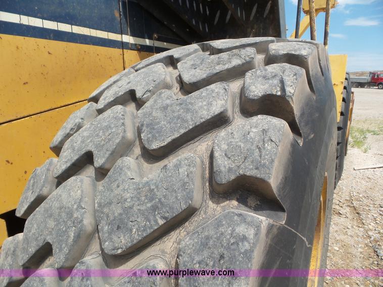 image for item L6838 1995 Komatsu WA450-2 wheel loader