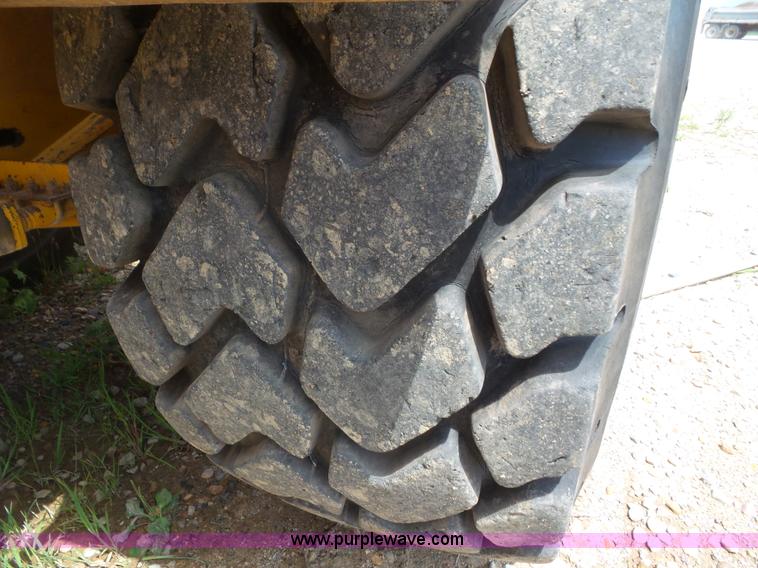 image for item L6838 1995 Komatsu WA450-2 wheel loader