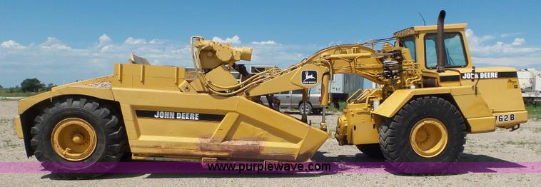 image for item L6839 1995 John Deere 762B elevating scraper