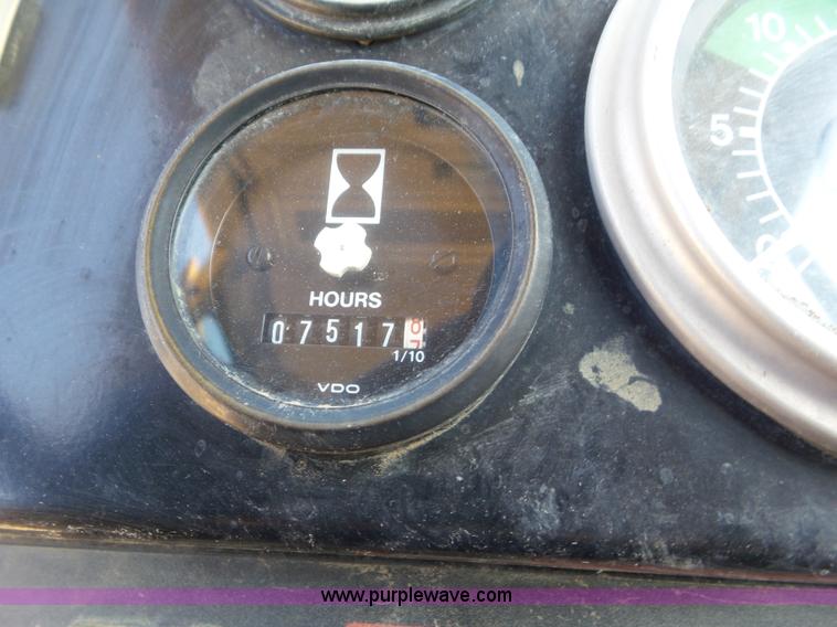 image for item L6839 1995 John Deere 762B elevating scraper