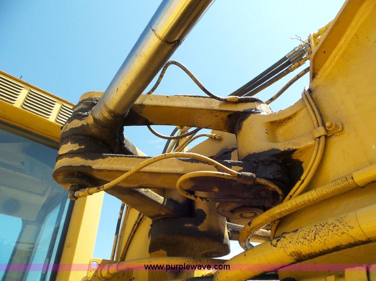 image for item L6839 1995 John Deere 762B elevating scraper