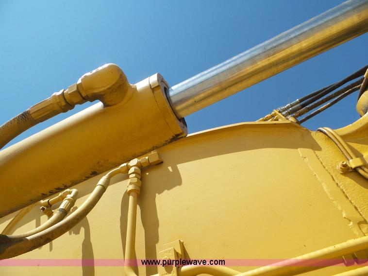 image for item L6839 1995 John Deere 762B elevating scraper