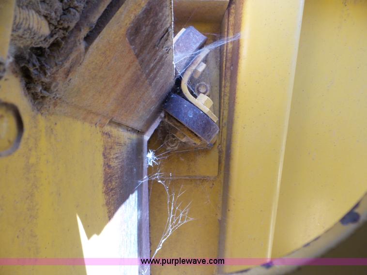 image for item L6839 1995 John Deere 762B elevating scraper