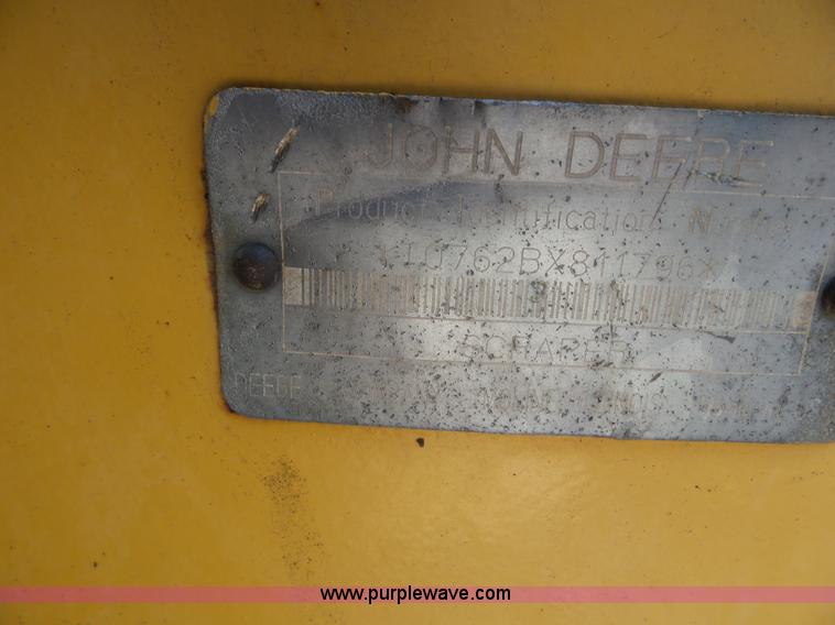 image for item L6839 1995 John Deere 762B elevating scraper