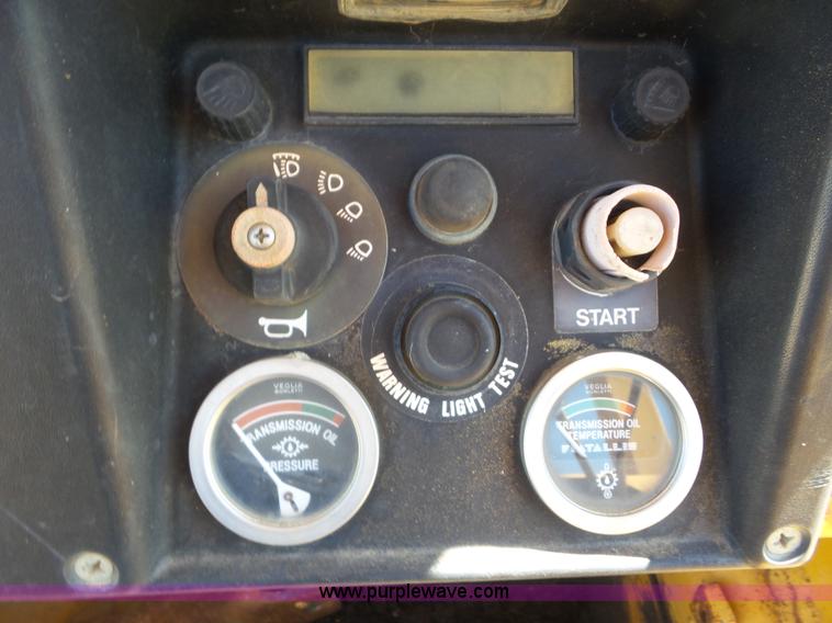 image for item L6840 1987 Fiat-Allis FL10C track loader