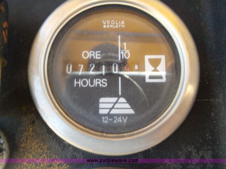 image for item L6840 1987 Fiat-Allis FL10C track loader